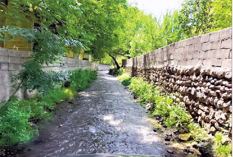 روستای ایوند