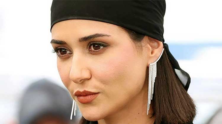 پریناز ایزدیار